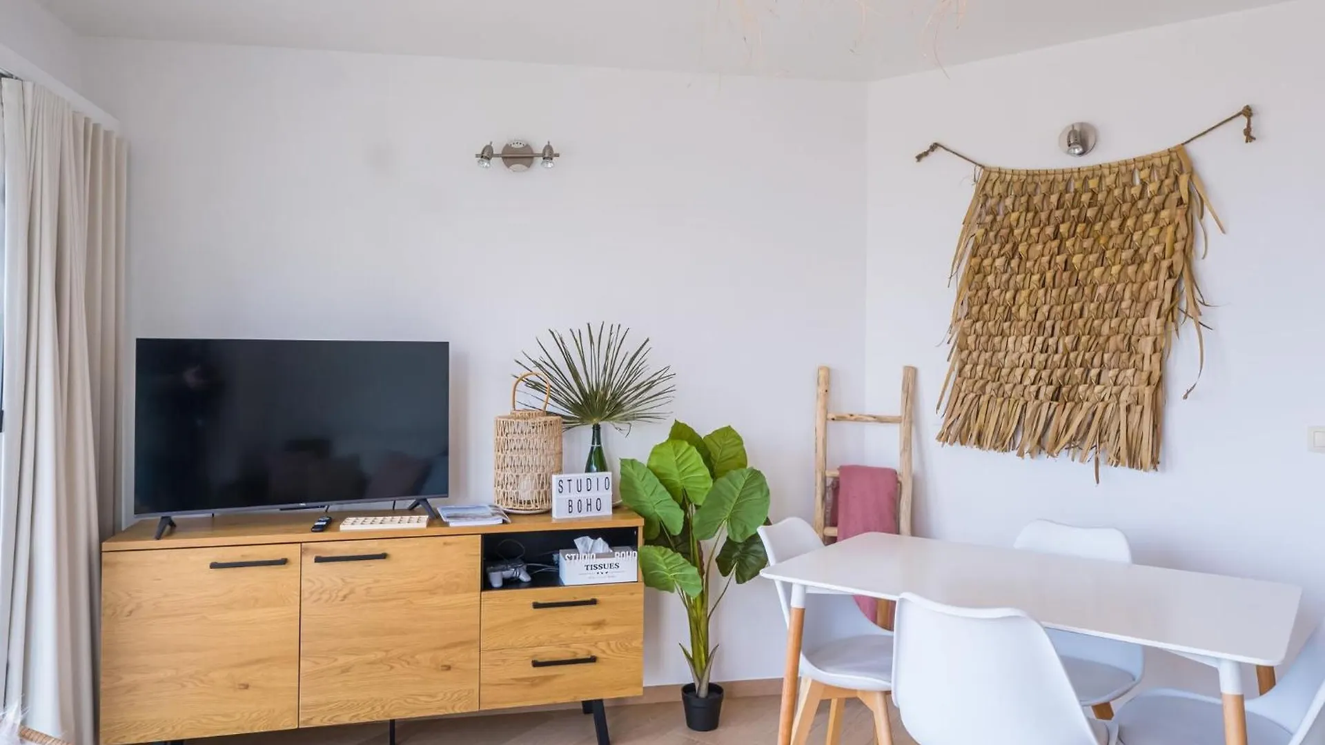 Nice Studio With A Sleeping Corner Middelkerke