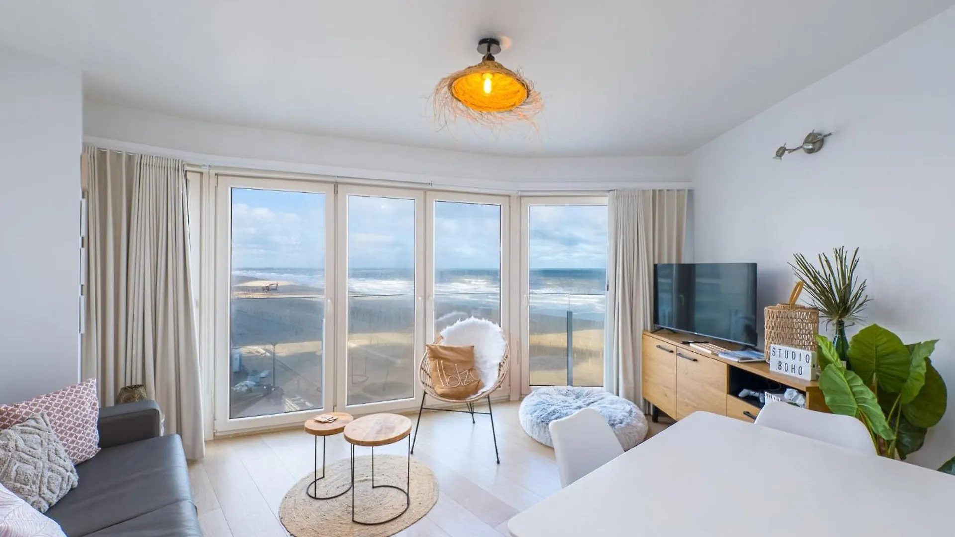 Nice Studio With A Sleeping Corner Middelkerke